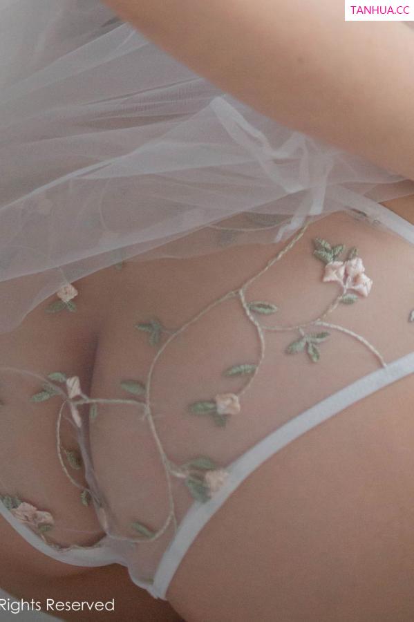 Evelyn艾莉  [XIUREN]高清写真图 2019.06.24 Evelyn艾莉第10张图片